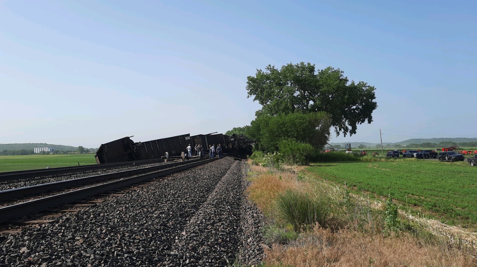 Train derails north of Lawrence, spilling large amount of coal and